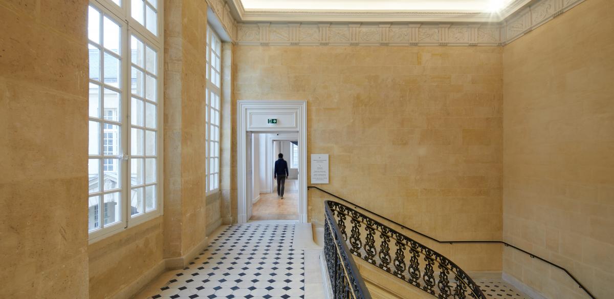 ESCALIER Le Peletier 