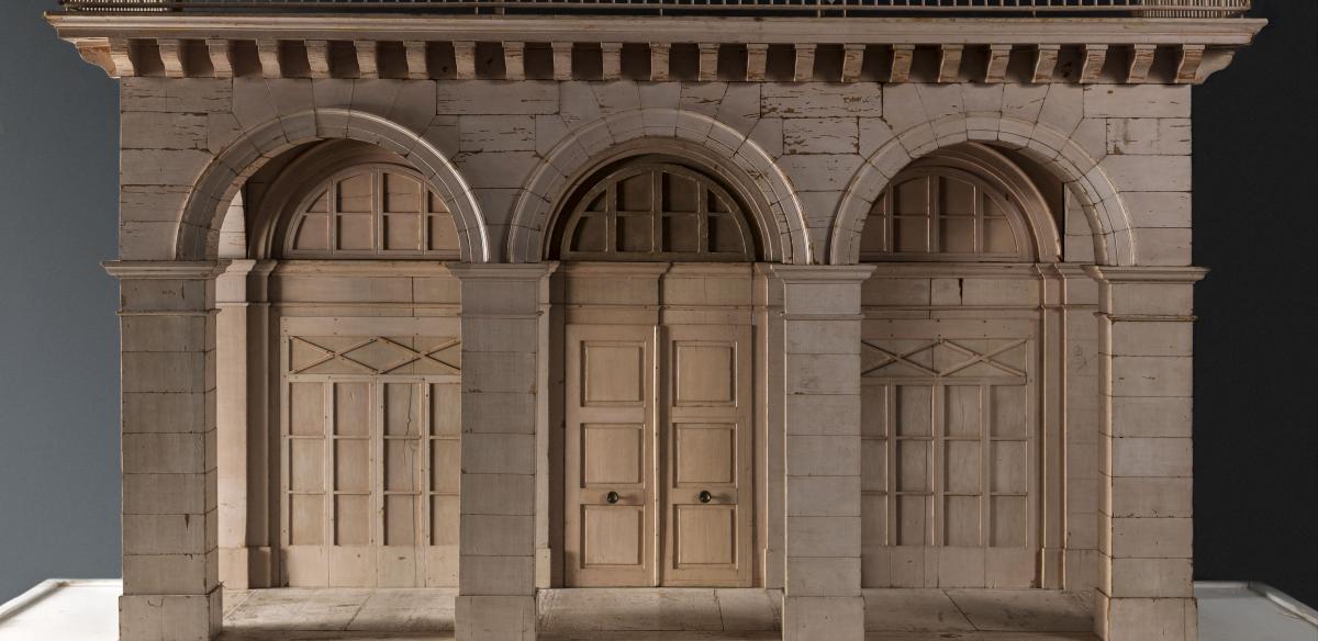 Arcade de la rue de Rivoli, jeu de construction des princes de la famille d’Orléans