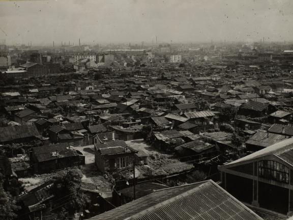 image en noire et blanc de la zone de saint ouen, photo anonyme