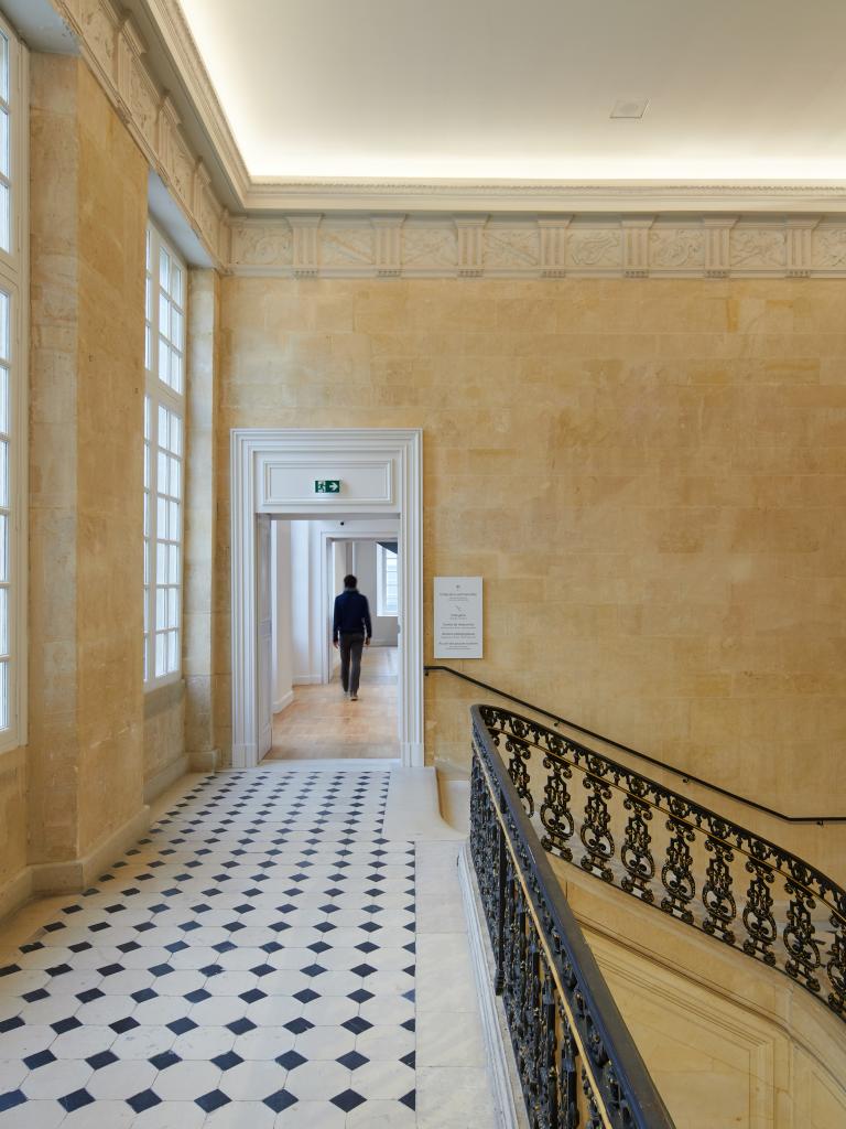 ESCALIER Le Peletier 